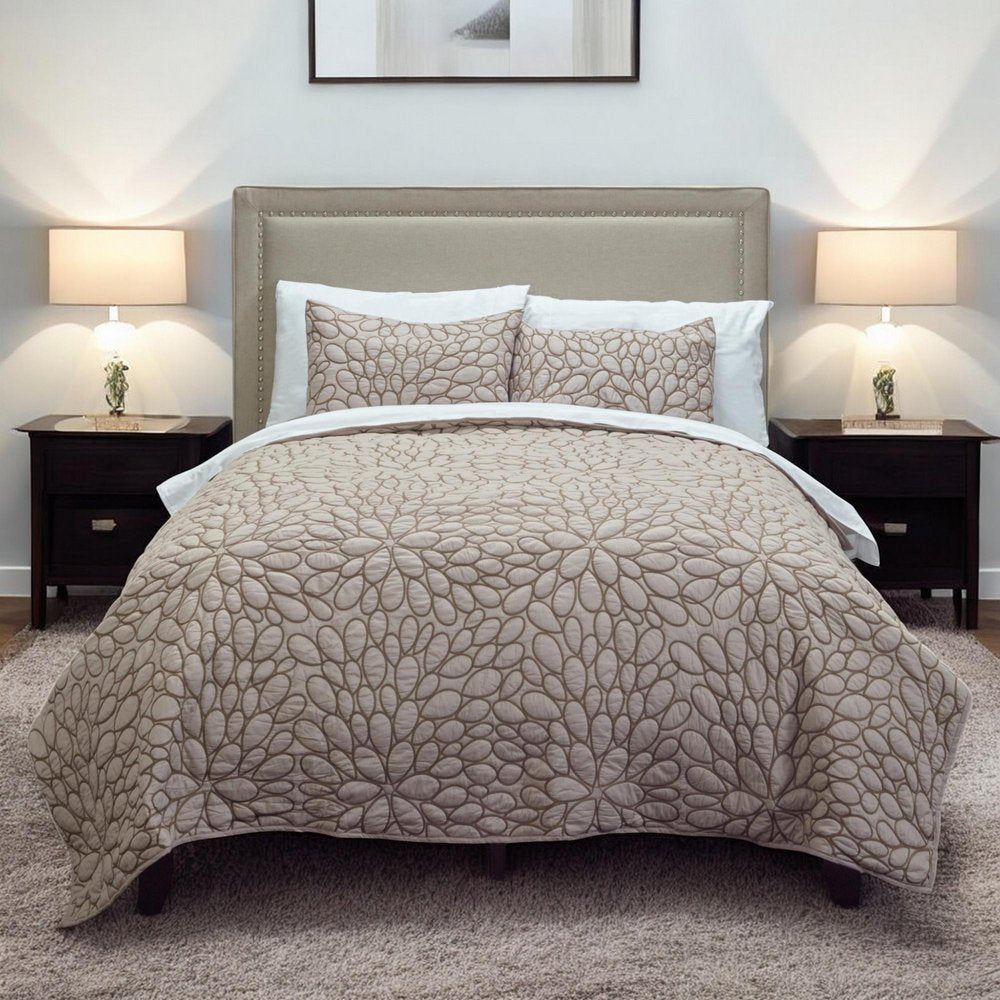 Blush Floral Queen Quilt
