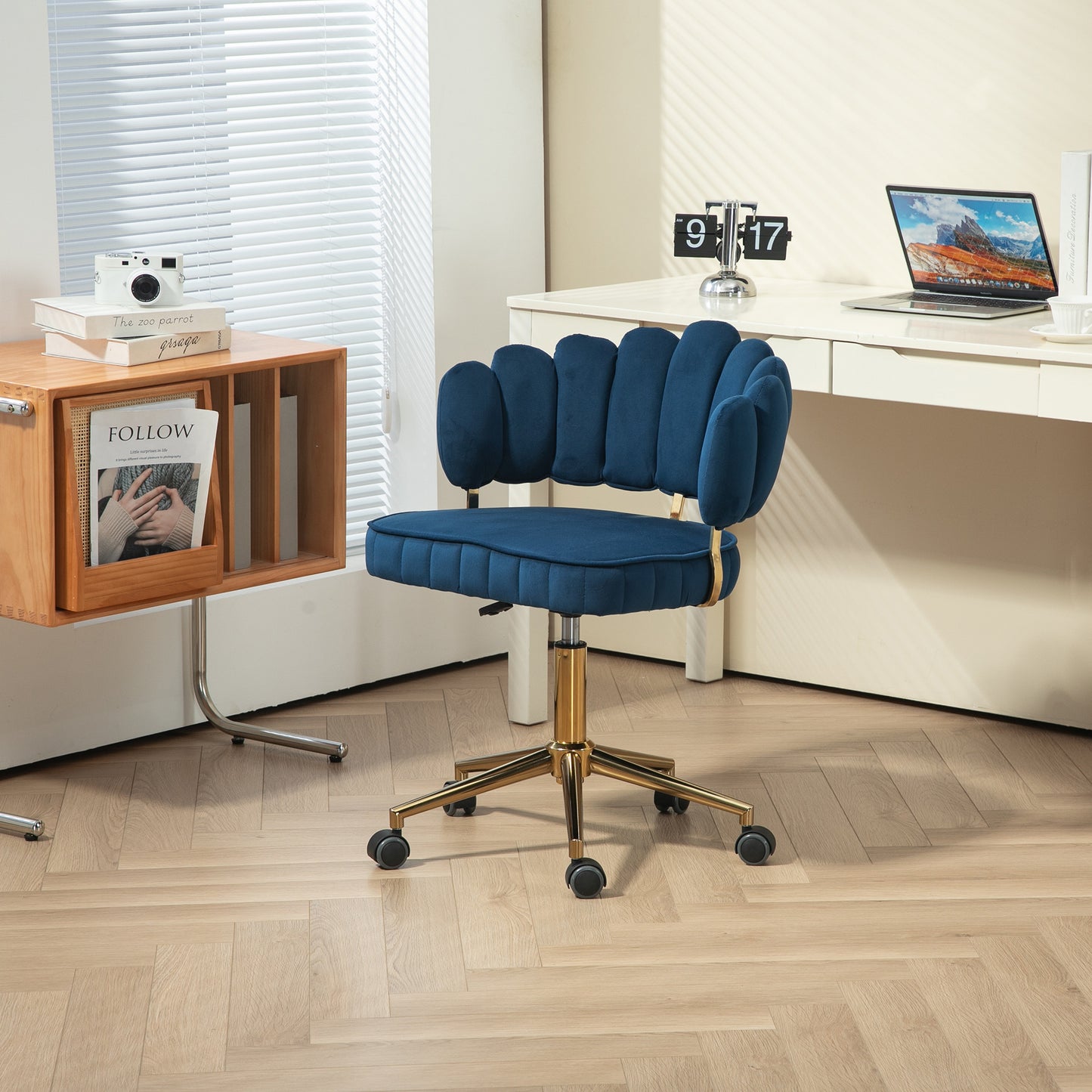 COOLMORE Velvet Home Office Desk Chair, Modern Cute Computer Chair, Wheels Swivel Height Adjustable Swivel Task Chair for Home Office (Navy Velvet)
