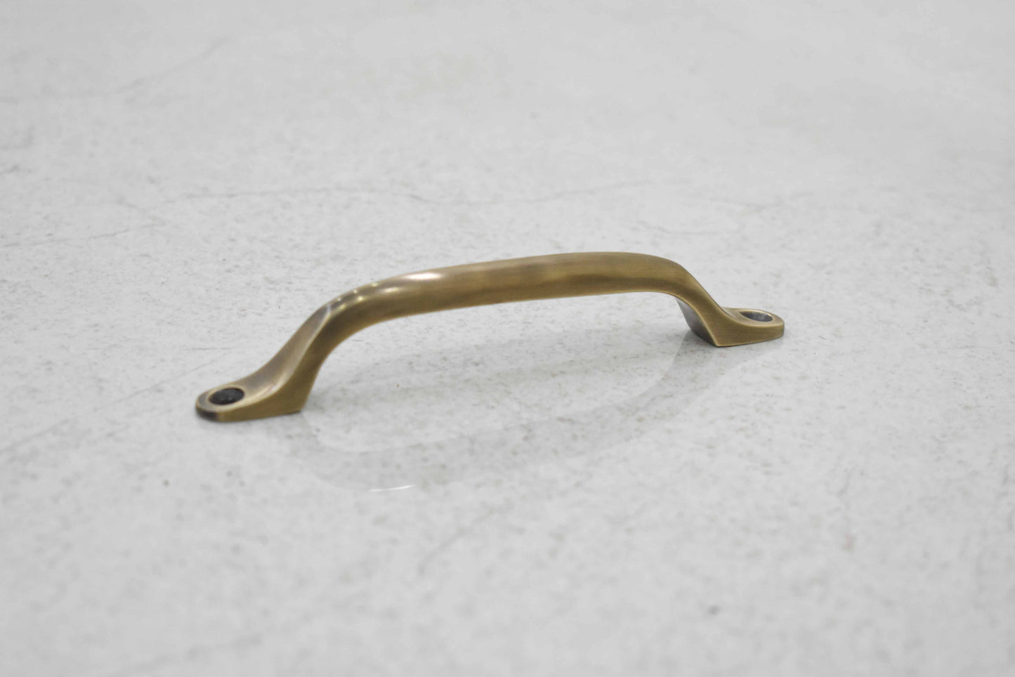 Small Bow Pull - Antique Brass