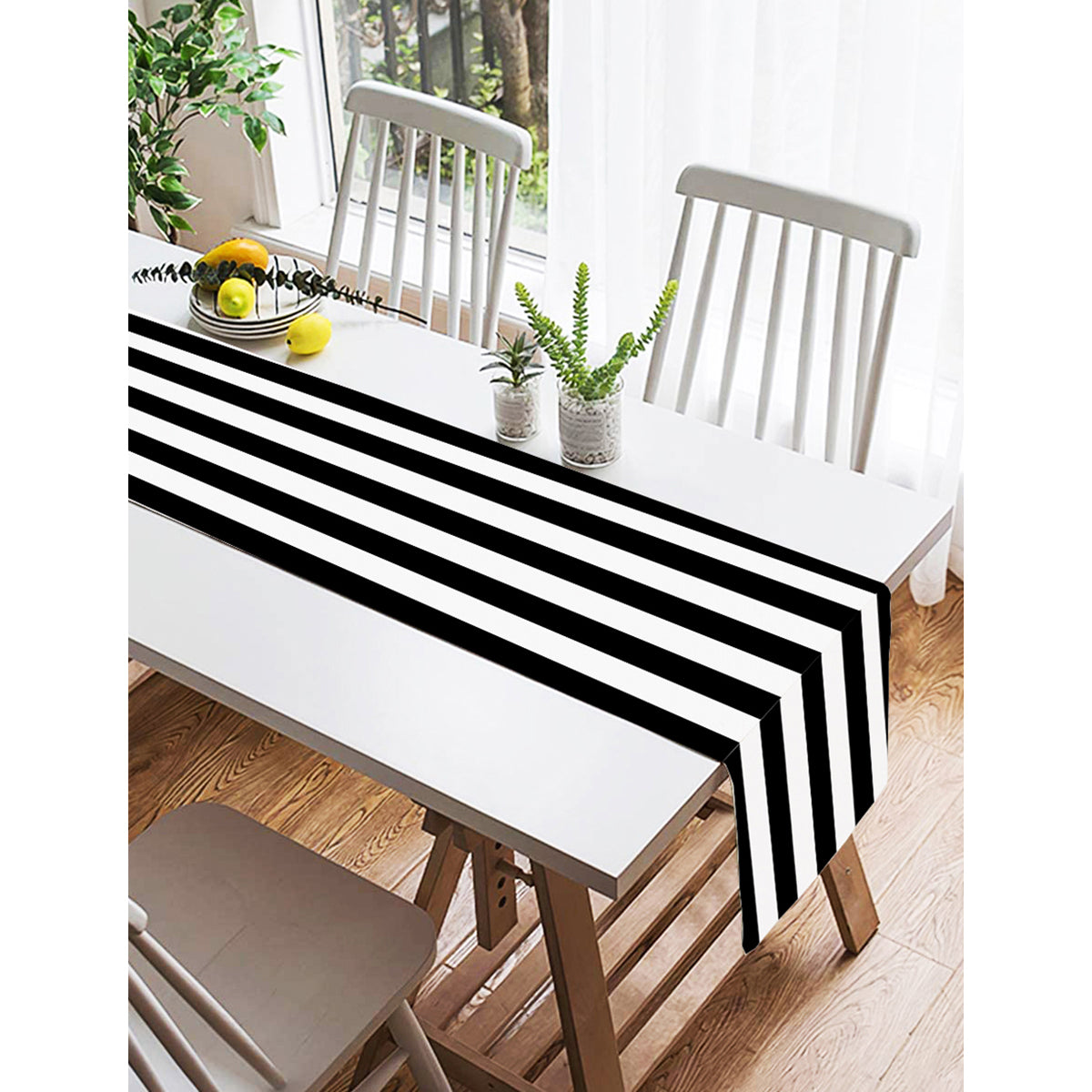 Black and White Table Runner | Homeezone