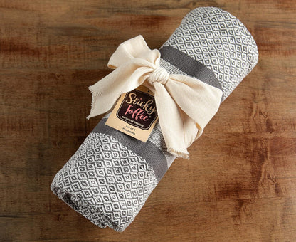 Placemats Set of 4, Woven Cloth Placemat Set, 14X19 In, Gray Boho Place Mats for Kitchen or Dining Table, Washable Cotton Table Mats