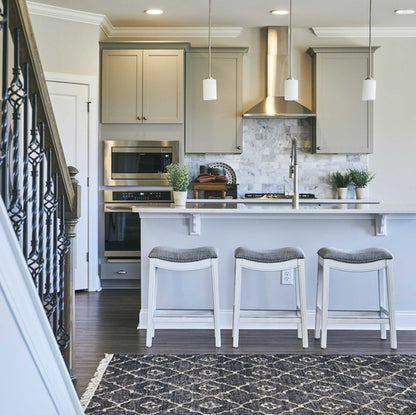 31inches White Finished Solid Wood Bar Stool