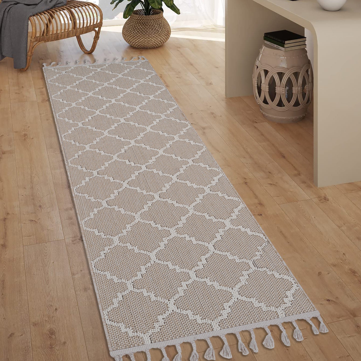 LOOM & LUXE Collection 2X8 Ivory /Trellis Indoor/Outdoor Area Rug