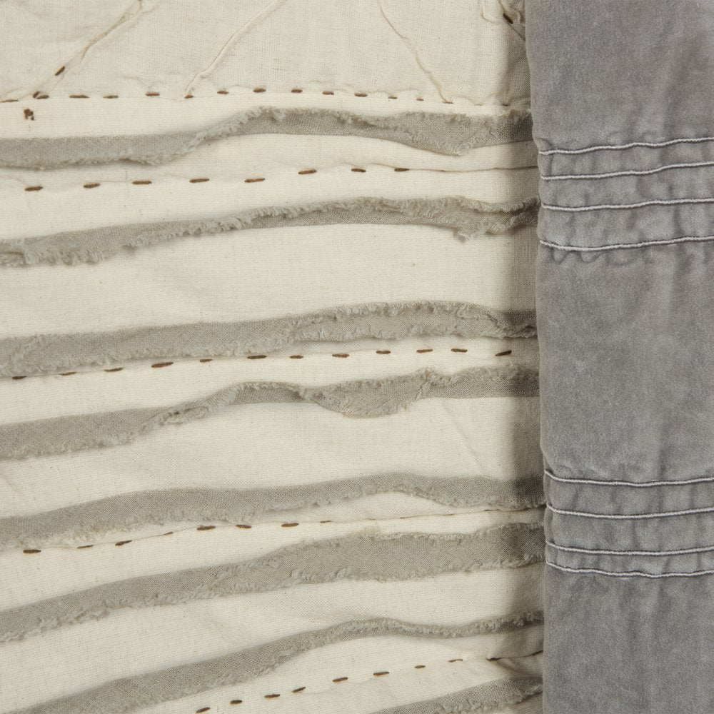 Ivory Geometric Queen Quilt