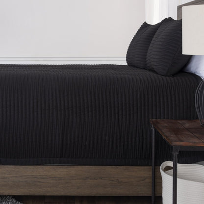 Black Geometric Queen Quilt