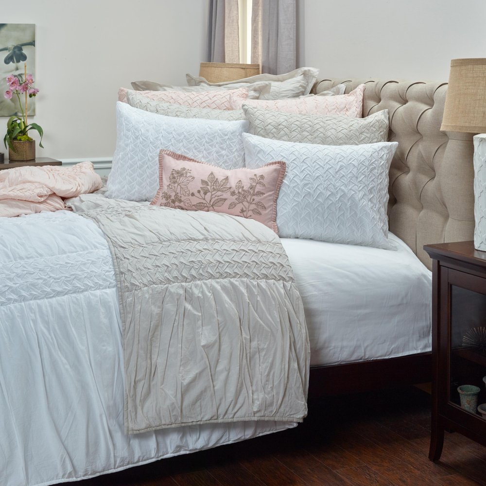 White Geometric Twin Quilt