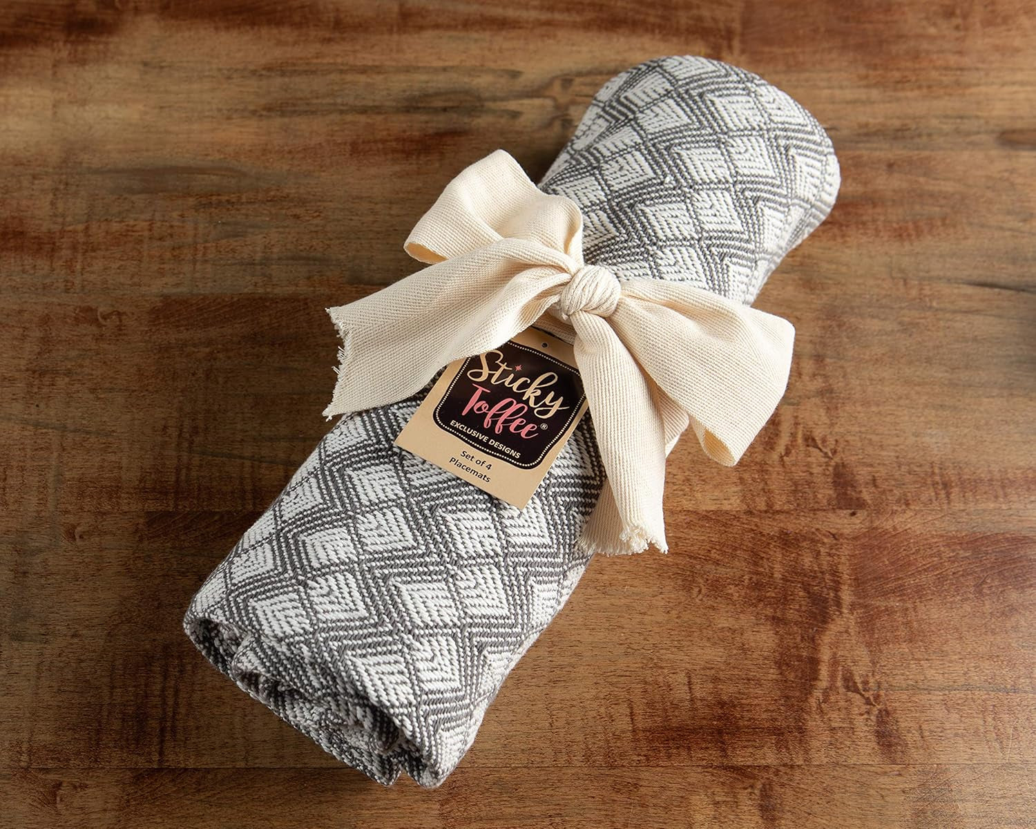 Placemats Set of 4, Woven Cloth Placemat Set, 14X19 In, Gray Boho Place Mats for Kitchen or Dining Table, Washable Cotton Table Mats