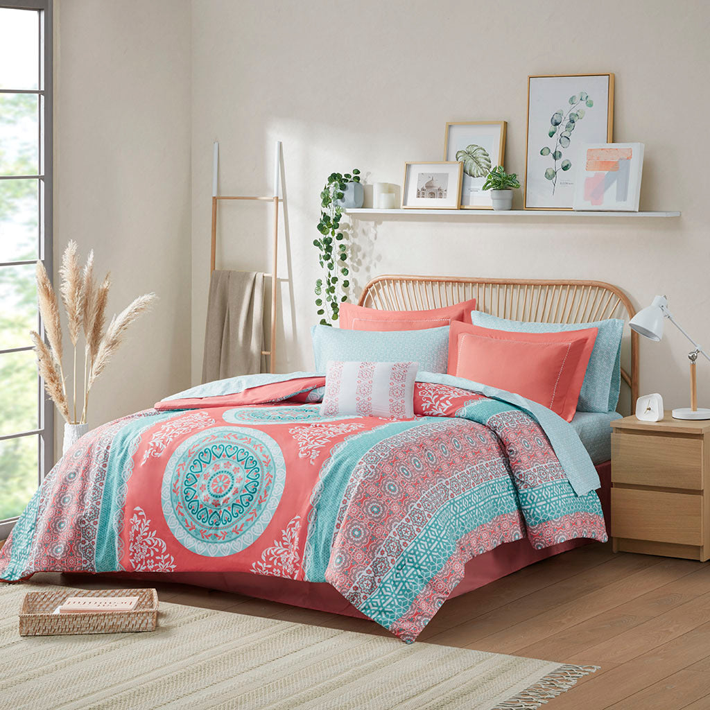 Boho Comforter Set with Bed Sheets and Decorative Pillow Shams Bedding Set