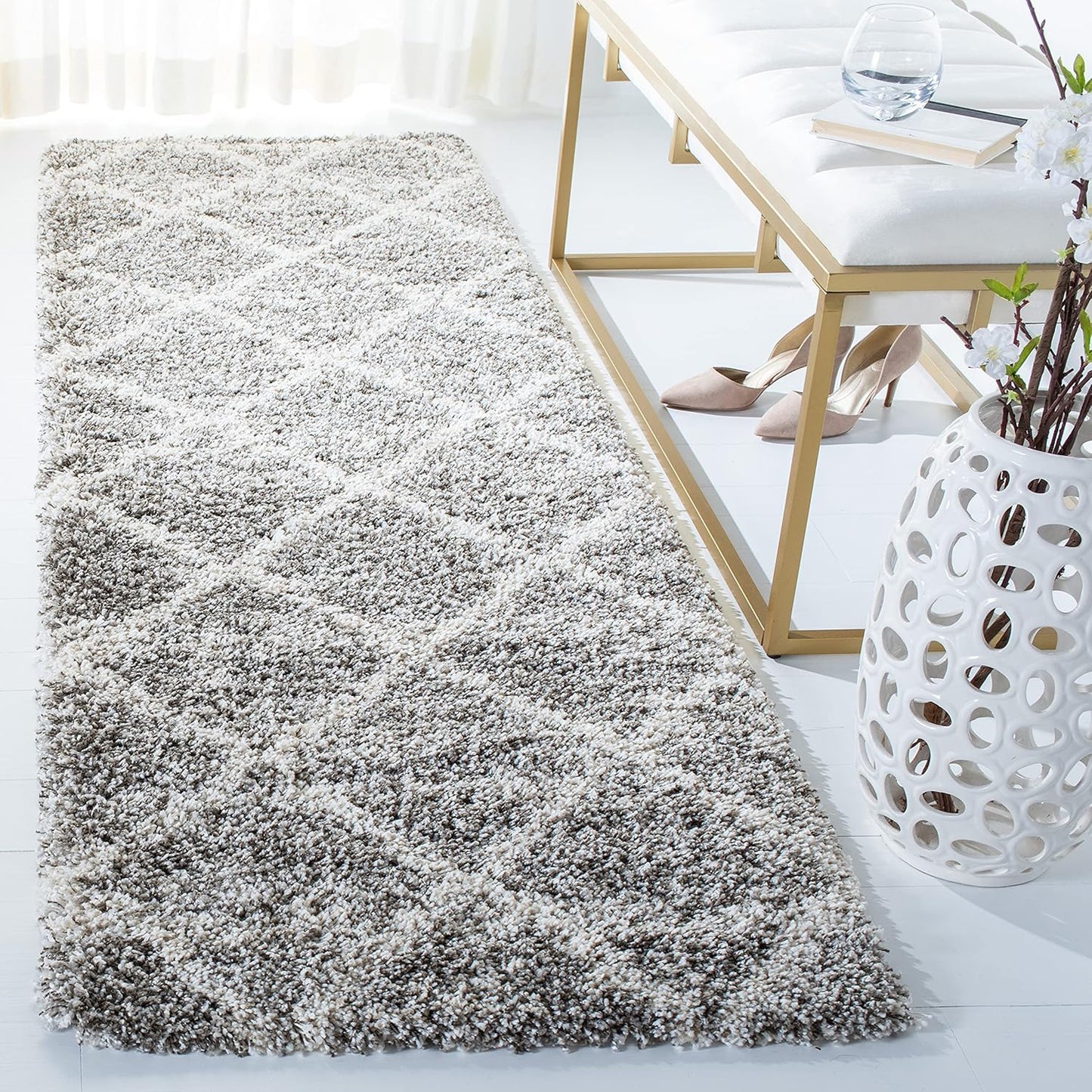 SAFAVIEH Hudson Shag Collection Area Rug - 7' Square, Beige & Ivory, Modern Trellis Design, Non-Shedding & Easy Care, 2-Inch Thick Ideal for High Traffic Areas in Living Room, Bedroom (SGH281S)