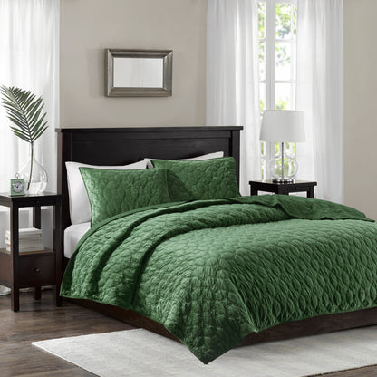3 Piece Velvet Quilt Set Soft Plush Bedding Collection with Quilted Coverlet