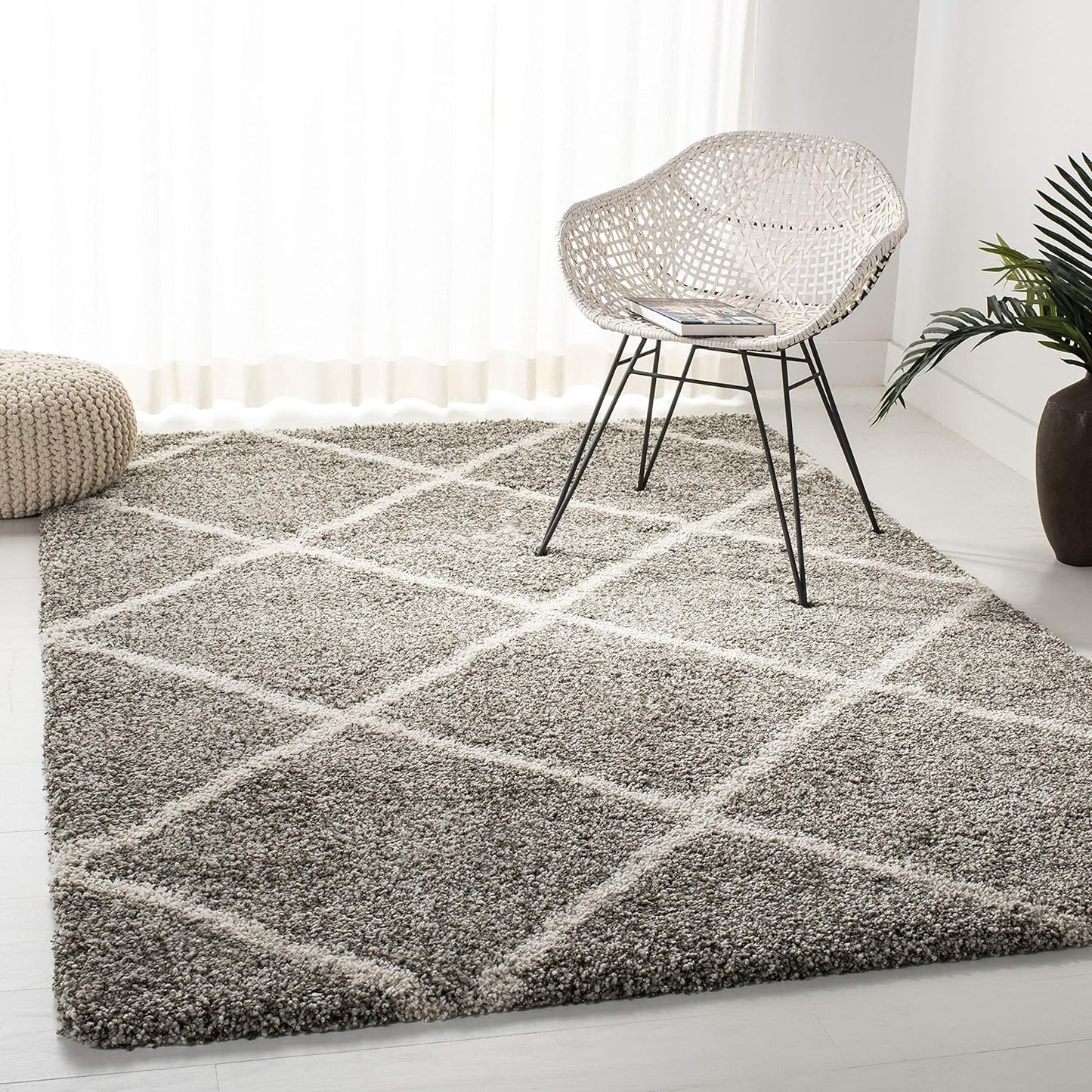 SAFAVIEH Hudson Shag Collection Area Rug - 7' Square, Beige & Ivory, Modern Trellis Design, Non-Shedding & Easy Care, 2-Inch Thick Ideal for High Traffic Areas in Living Room, Bedroom (SGH281S)
