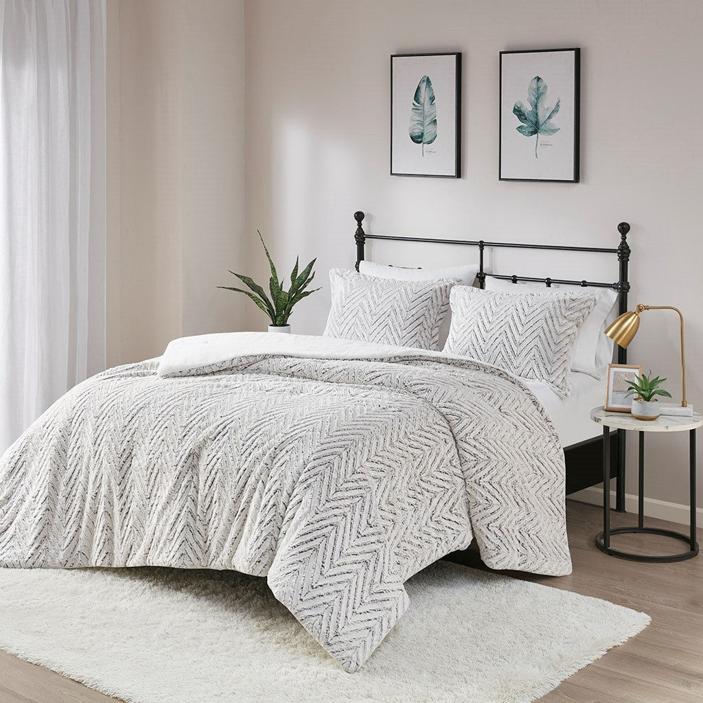 Twin/Twin XL Ultra Plush Down Alternative Comforter Set