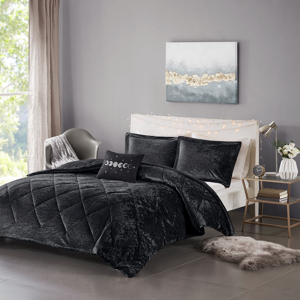 King/Cal King Velvet Comforter Set with Throw Pillow