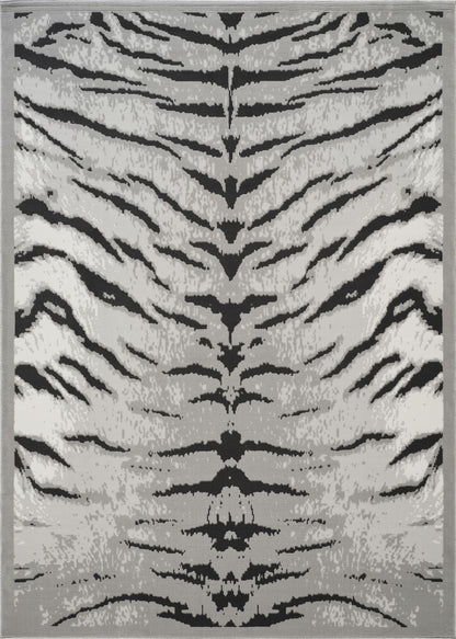 Hide GC_CHD1005 Gray 7 ft. 10 in. x 10 ft. 3 in. Area Rug