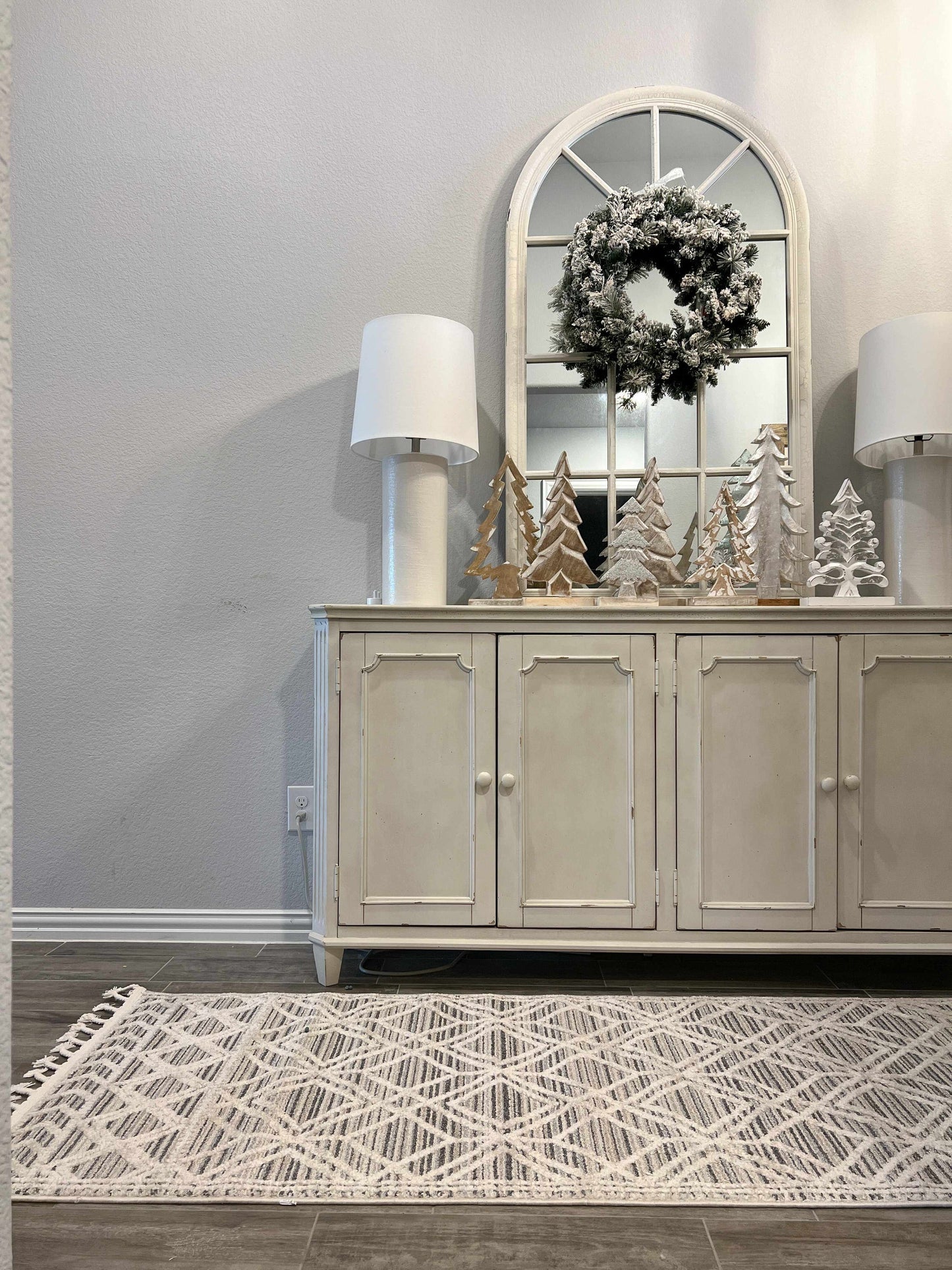 Magnolia Embossed Cream 2300 Area Rug - Clearance